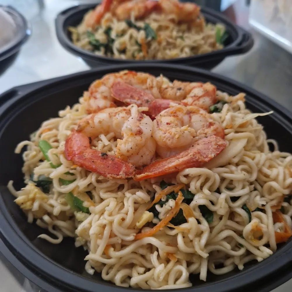 Nouilles Et Légumes Sautés Au Gambas