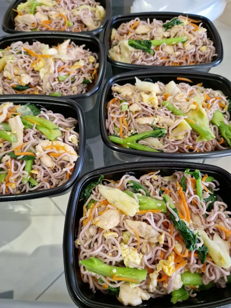 Nouilles Sautées Au Poulet